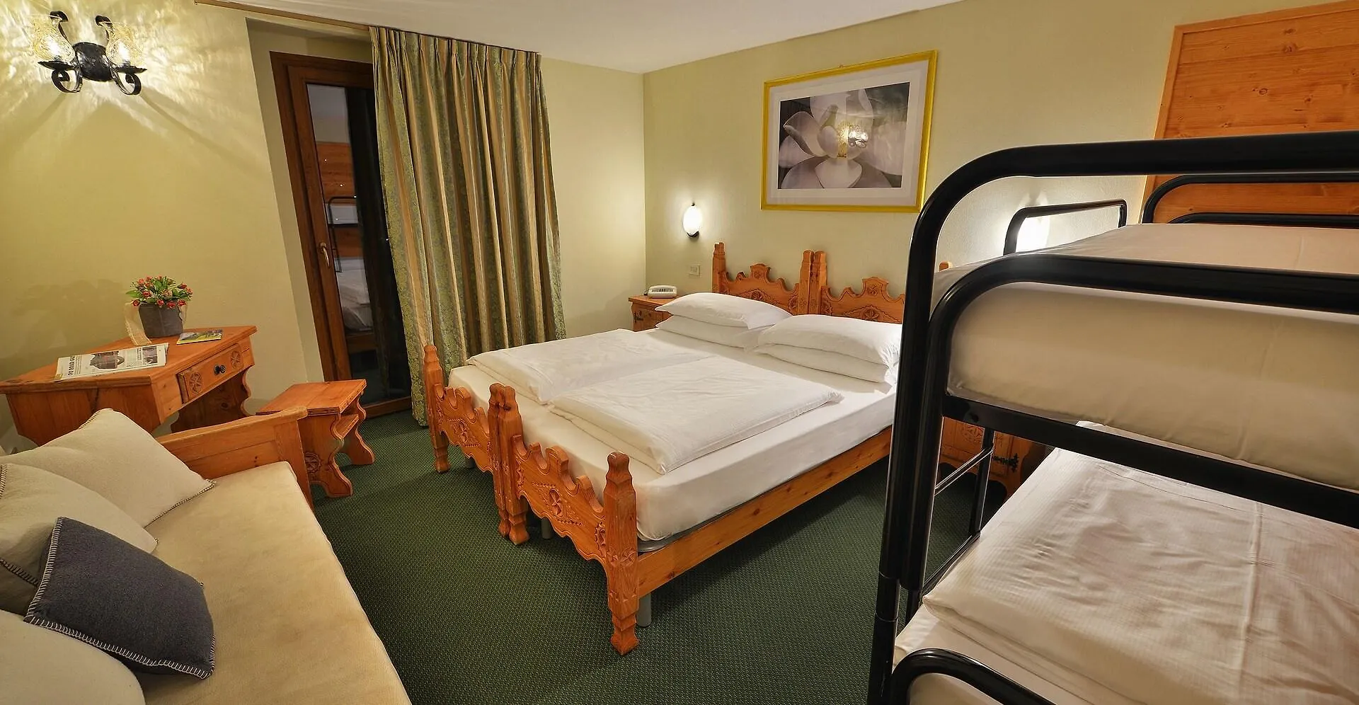 Hotel Loredana Livigno 3*,